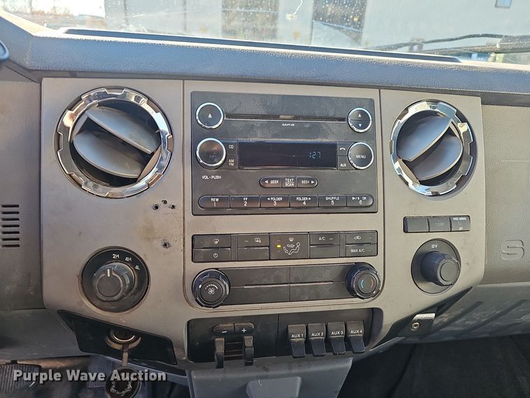 image for item OJ9148 2015 Ford F350 Super Duty XLT SuperCab utility bed pickup truck