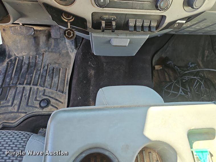 image for item OJ9148 2015 Ford F350 Super Duty XLT SuperCab utility bed pickup truck