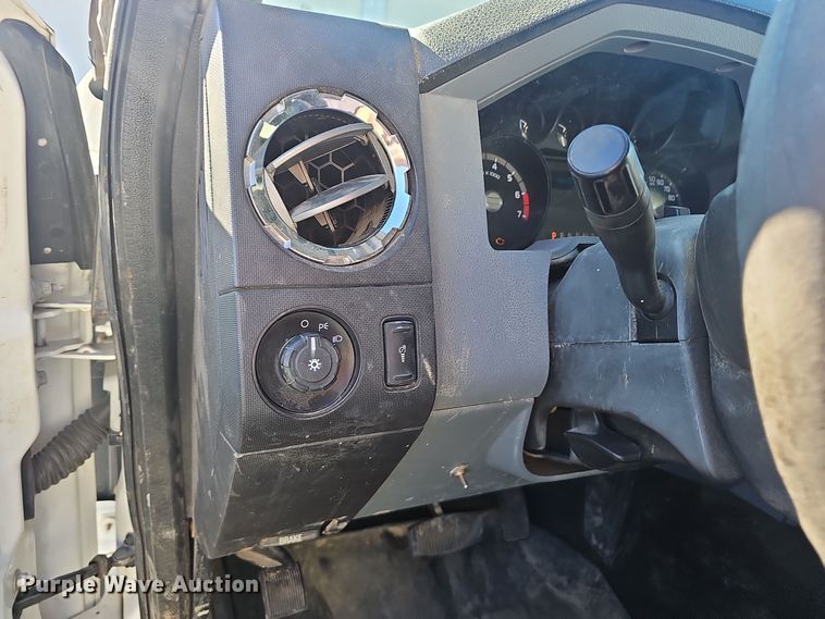 image for item OJ9148 2015 Ford F350 Super Duty XLT SuperCab utility bed pickup truck