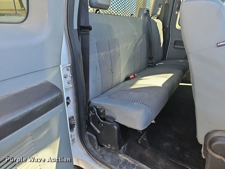 image for item OJ9148 2015 Ford F350 Super Duty XLT SuperCab utility bed pickup truck