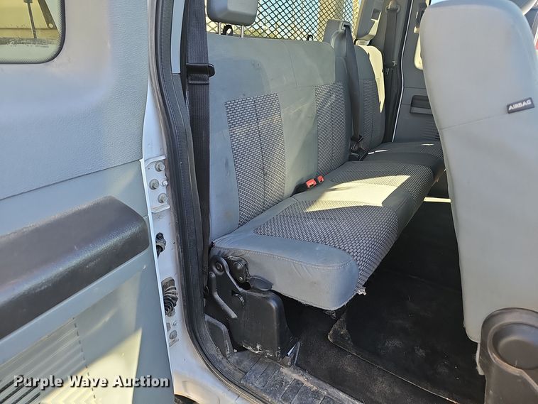 image for item OJ9148 2015 Ford F350 Super Duty XLT SuperCab utility bed pickup truck