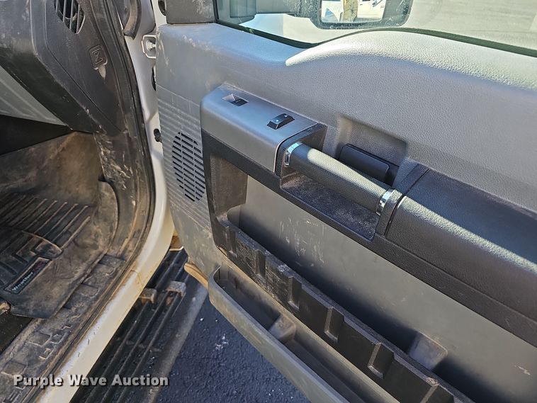 image for item OJ9148 2015 Ford F350 Super Duty XLT SuperCab utility bed pickup truck