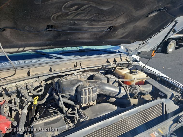 image for item OJ9148 2015 Ford F350 Super Duty XLT SuperCab utility bed pickup truck