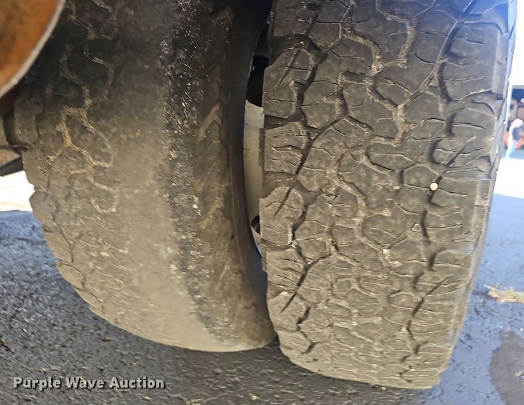 image for item OJ9148 2015 Ford F350 Super Duty XLT SuperCab utility bed pickup truck