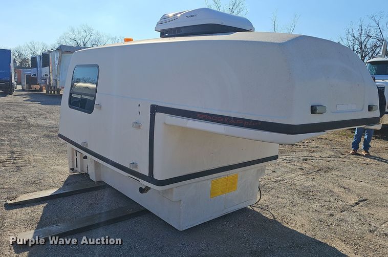 image for item OJ9216 Spacekap Plus pickup truck slide in