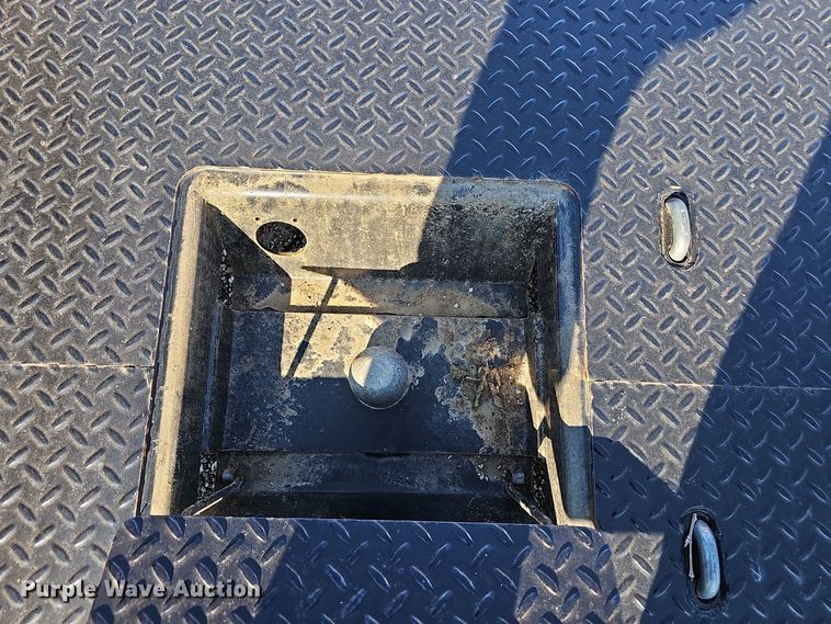 image for item OJ9217 2017 Norstar flatbed