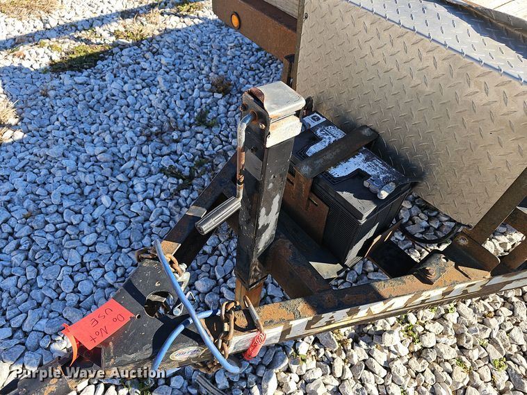 image for item OJ9244 2016 Lamar Utility Trailer utility trailer