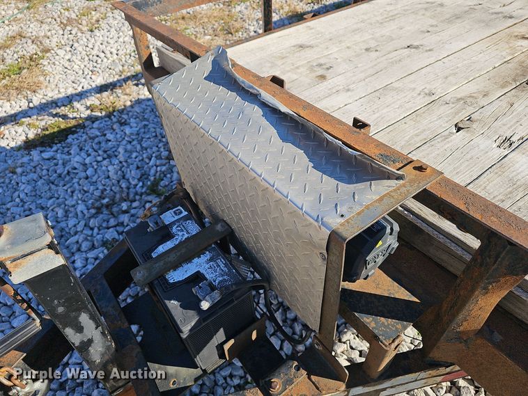 image for item OJ9244 2016 Lamar Utility Trailer utility trailer