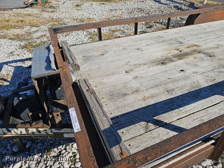 image for item OJ9244 2016 Lamar Utility Trailer utility trailer