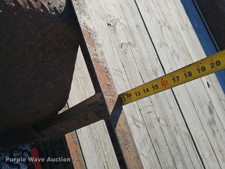 image for item OJ9244 2016 Lamar Utility Trailer utility trailer