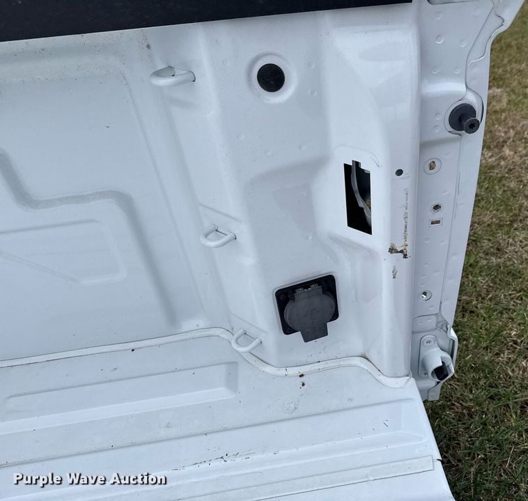 image for item OJ9265 Pickup truck bed