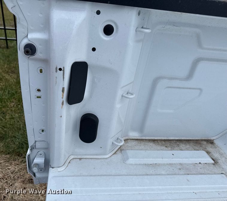 image for item OJ9265 Pickup truck bed