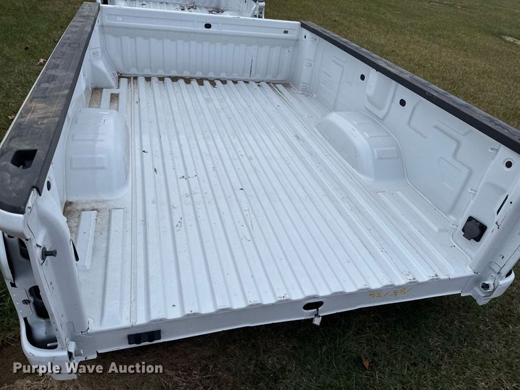 image for item OJ9265 Pickup truck bed