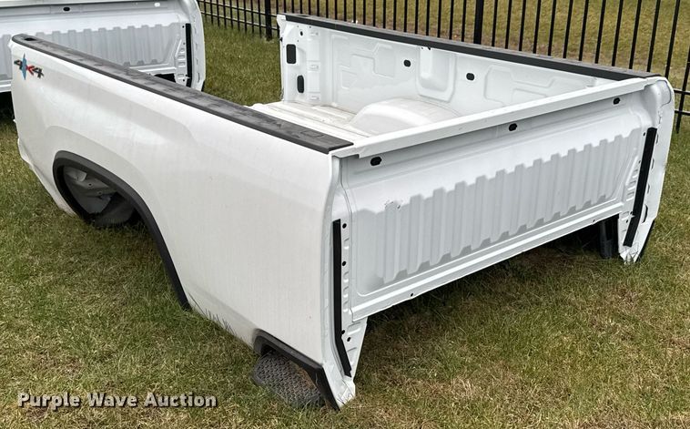 image for item OJ9267 Pickup truck bed
