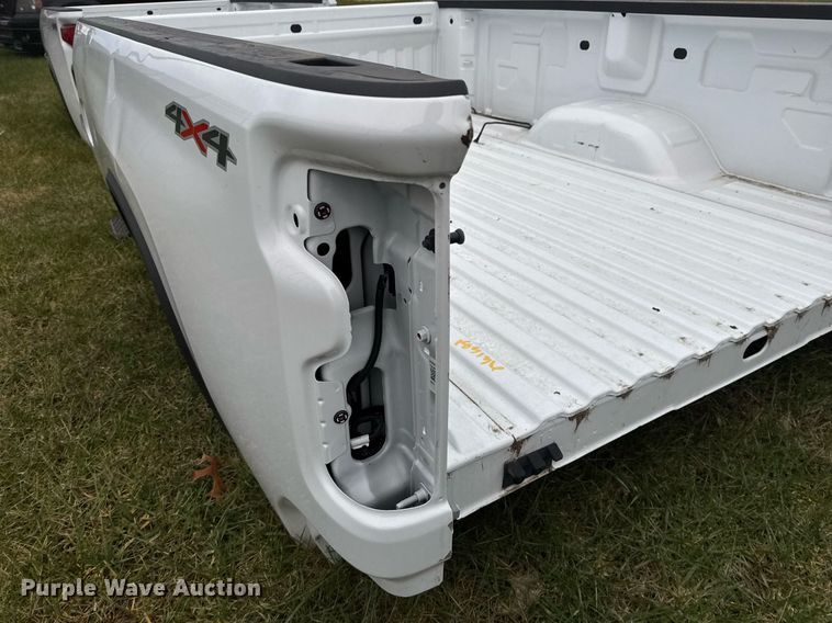 image for item OJ9267 Pickup truck bed