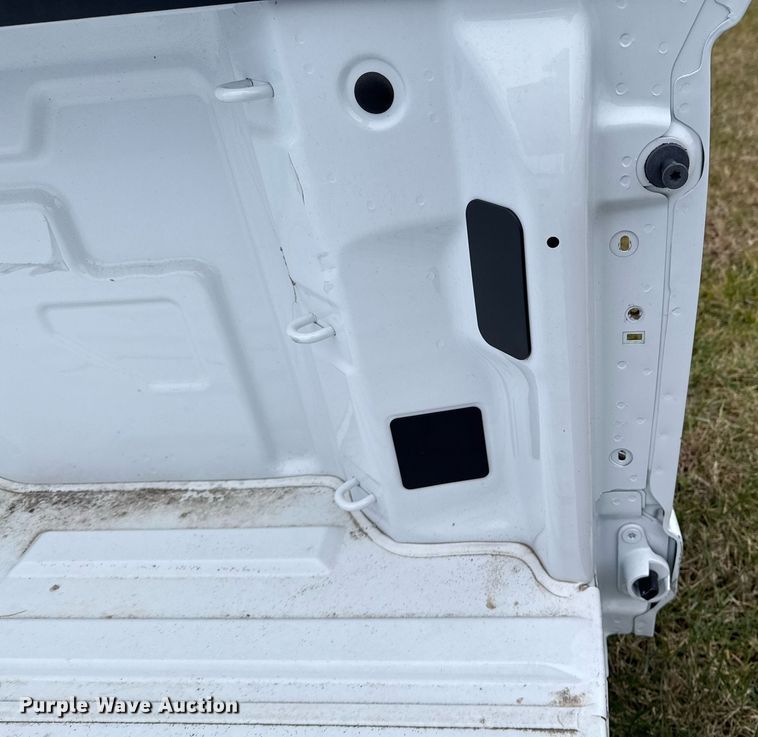 image for item OJ9267 Pickup truck bed