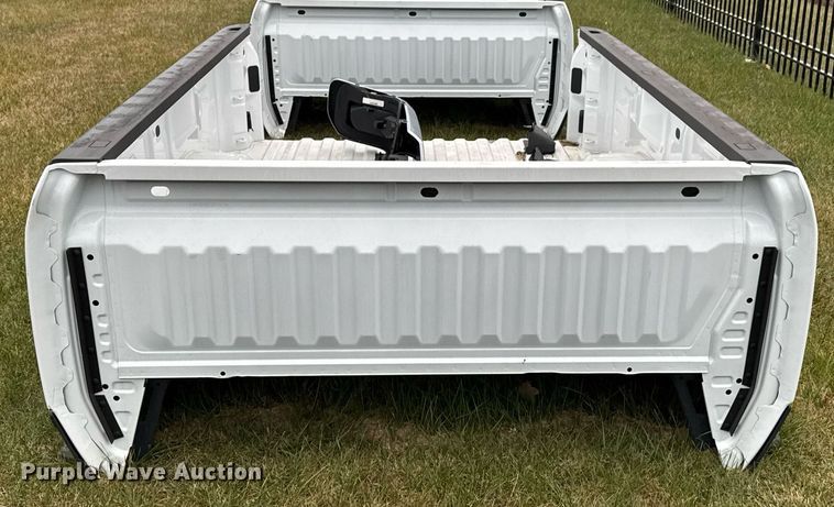 image for item OJ9268 Pickup truck bed