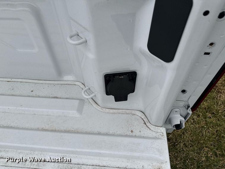 image for item OJ9268 Pickup truck bed