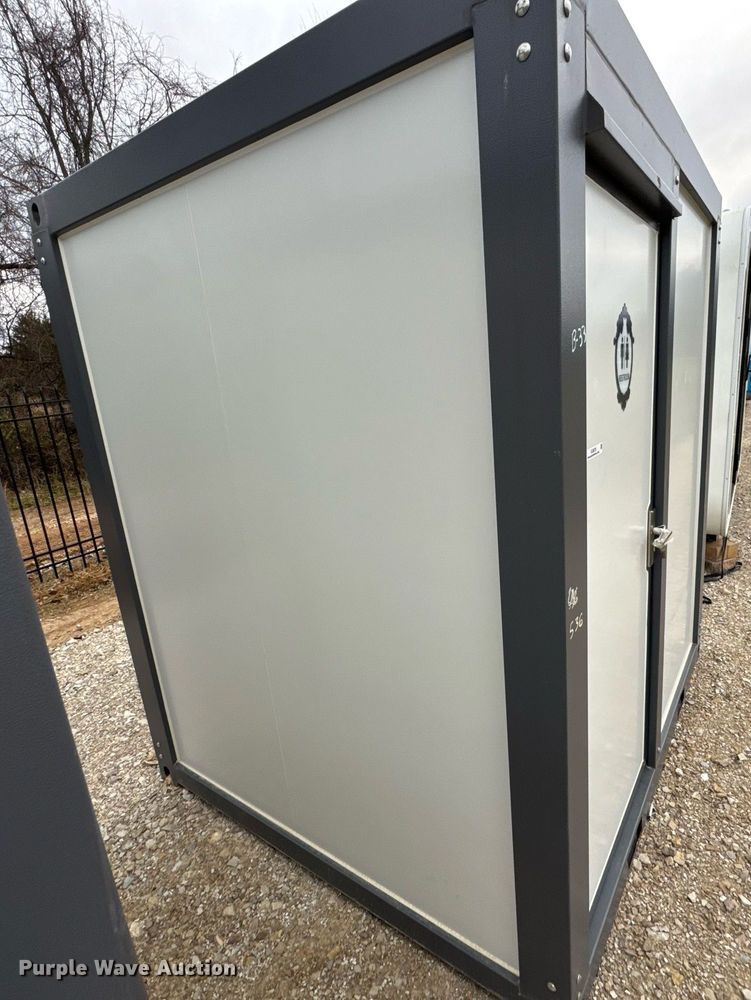 image for item OJ9275 Portable restroom