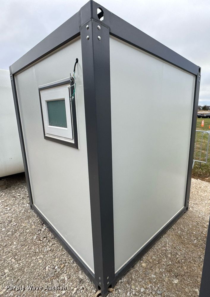 image for item OJ9275 Portable restroom