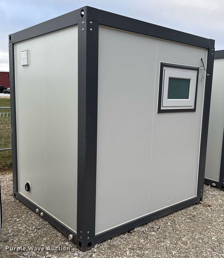 image for item OJ9275 Portable restroom