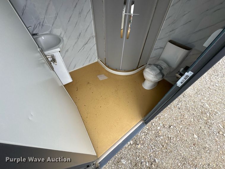 image for item OJ9275 Portable restroom