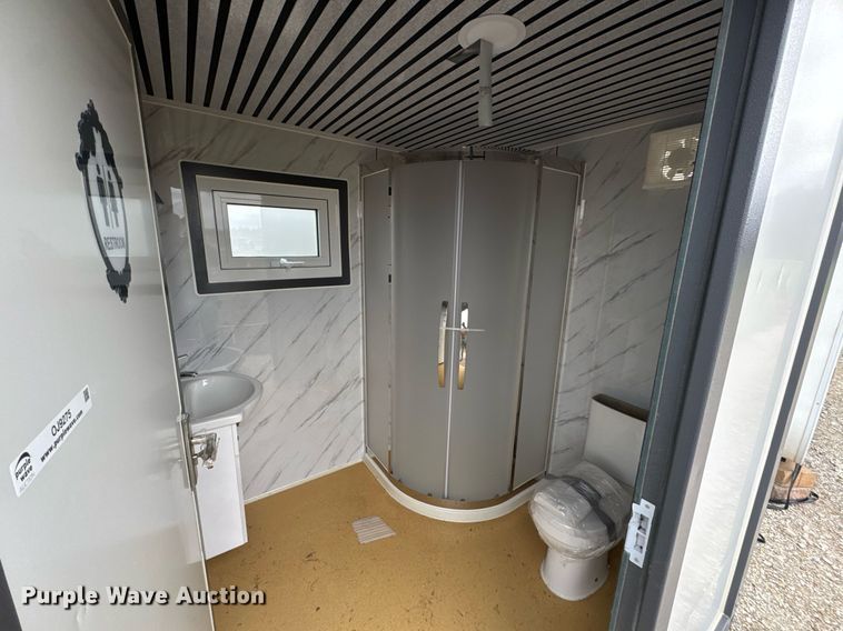 image for item OJ9275 Portable restroom