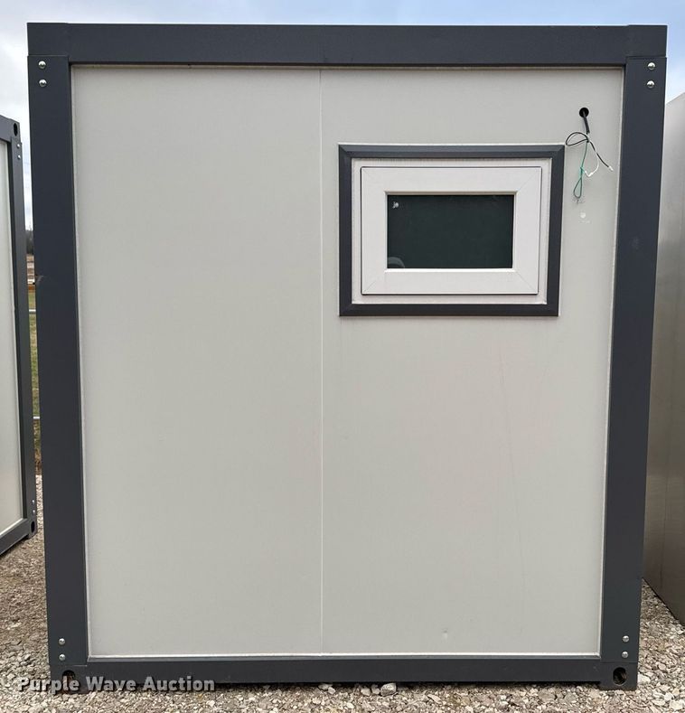 image for item OJ9276 Portable restroom