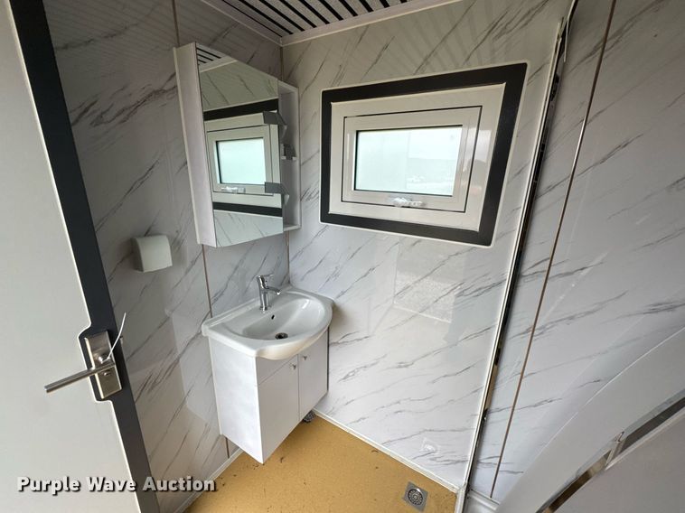 image for item OJ9276 Portable restroom