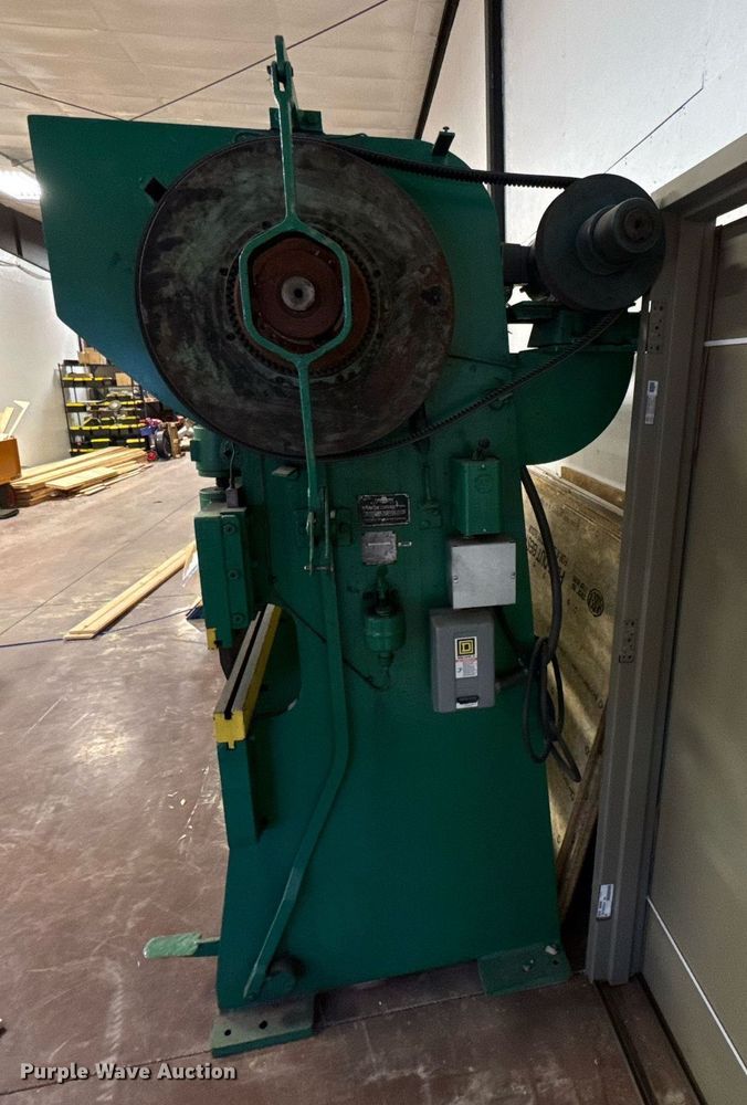 image for item OJ9315 Detroit 56-A press brake