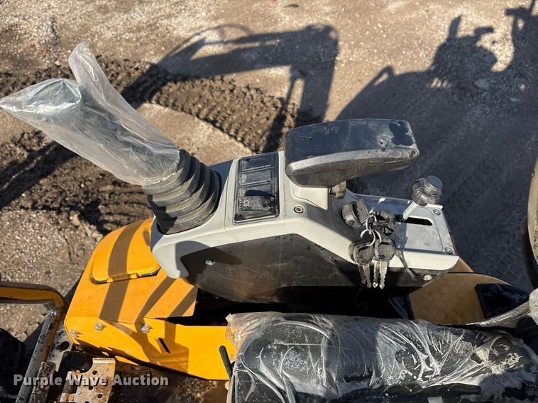 image for item OK9331 2024 Valley Pioneer EM15 mini excavator