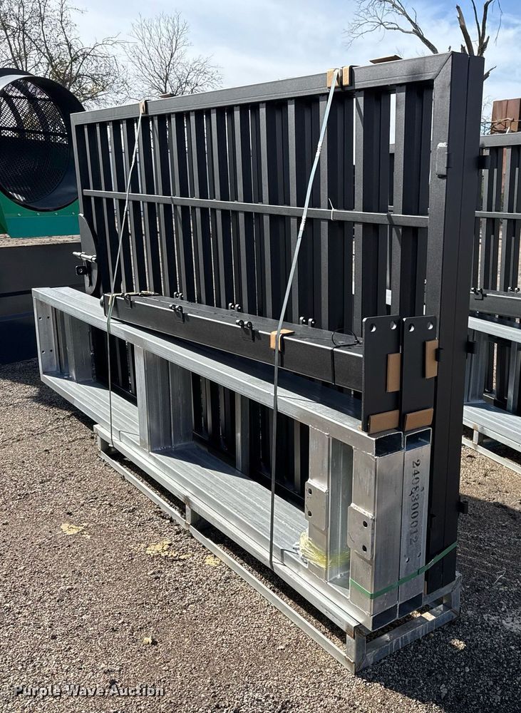 image for item OK9352 (2) gates