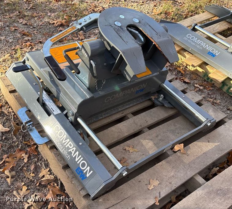 image for item OK9418 B&W  Companion RVB3775 fifth wheel hitch