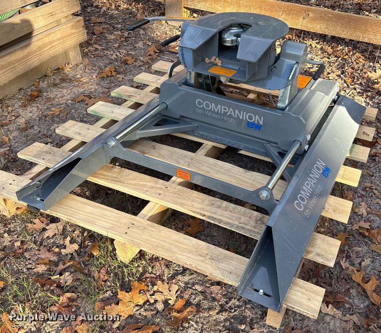 image for item OK9419 B&W  Companion RVB3405 fifth wheel hitch