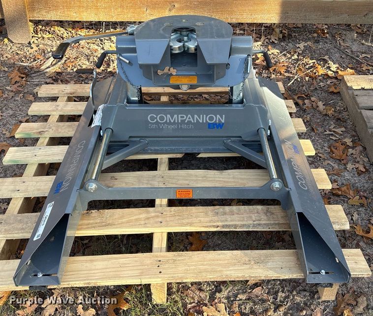 image for item OK9419 B&W  Companion RVB3405 fifth wheel hitch