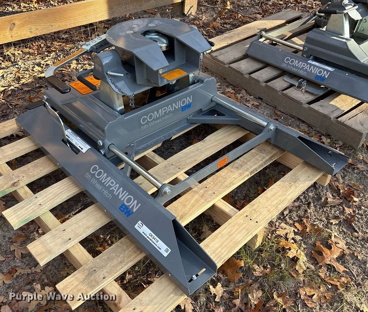 image for item OK9419 B&W  Companion RVB3405 fifth wheel hitch