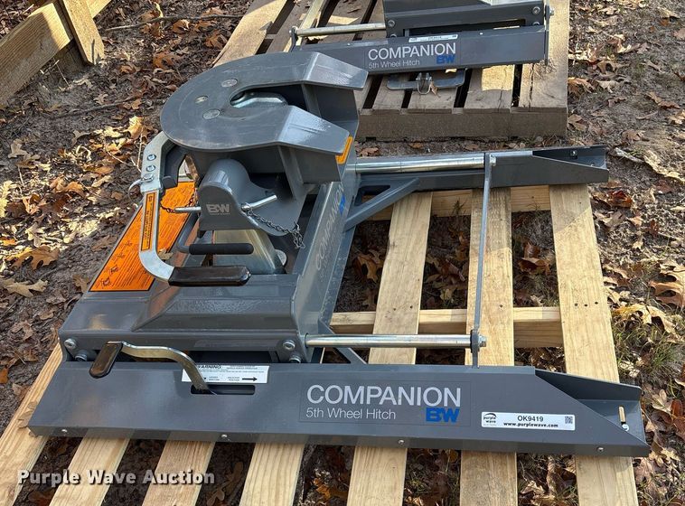 image for item OK9419 B&W  Companion RVB3405 fifth wheel hitch