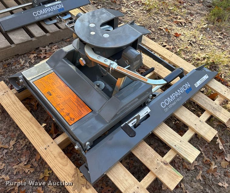 image for item OK9419 B&W  Companion RVB3405 fifth wheel hitch