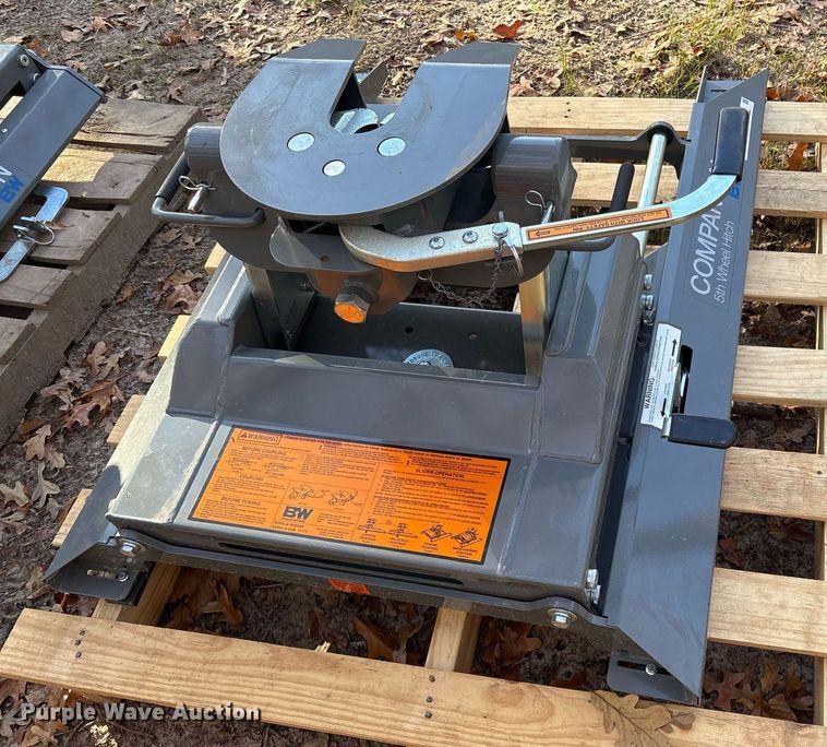 image for item OK9419 B&W  Companion RVB3405 fifth wheel hitch