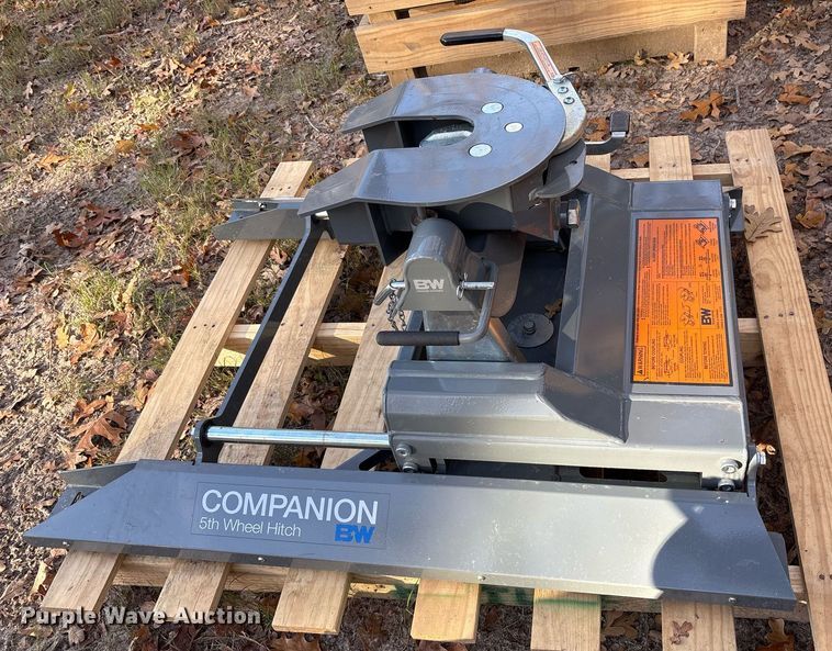 image for item OK9419 B&W  Companion RVB3405 fifth wheel hitch