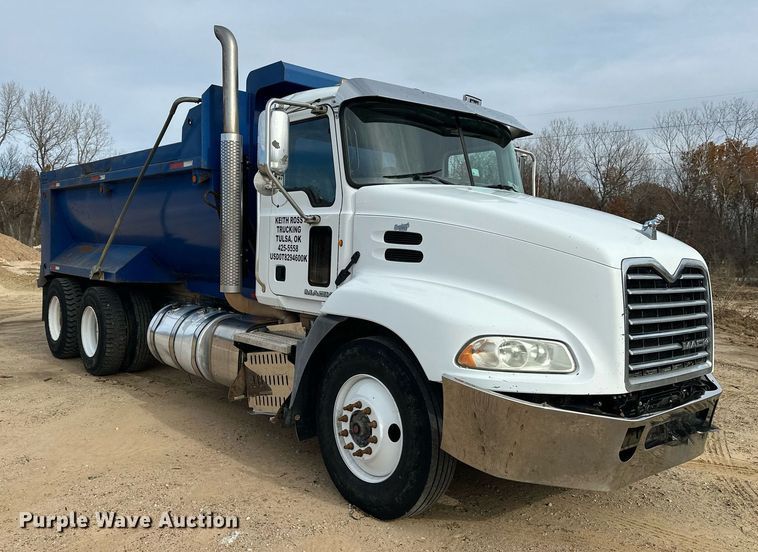 image for item DF8437 2012 Mack CXU613 dump truck