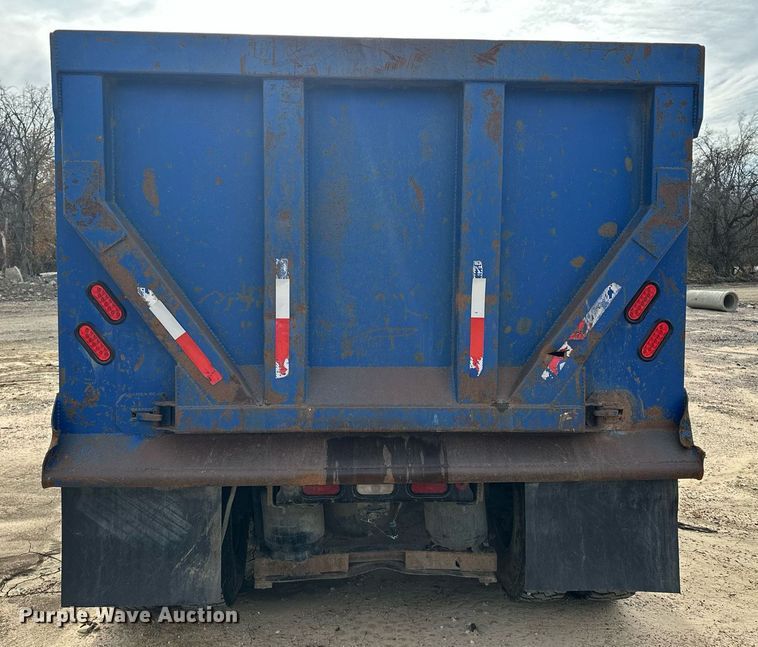 image for item DF8437 2012 Mack CXU613 dump truck