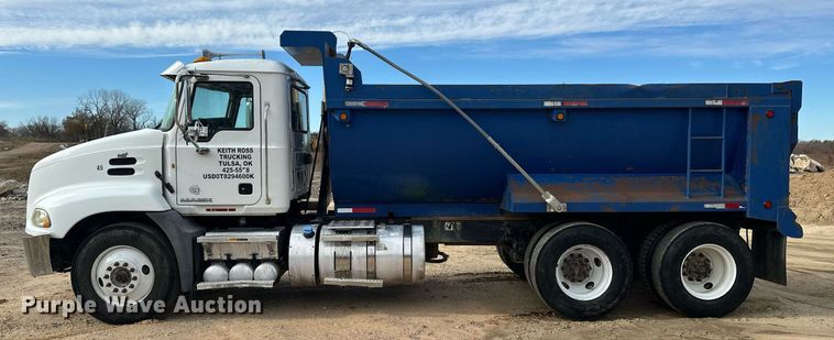 image for item DF8437 2012 Mack CXU613 dump truck