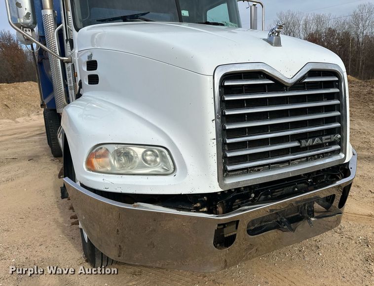 image for item DF8437 2012 Mack CXU613 dump truck