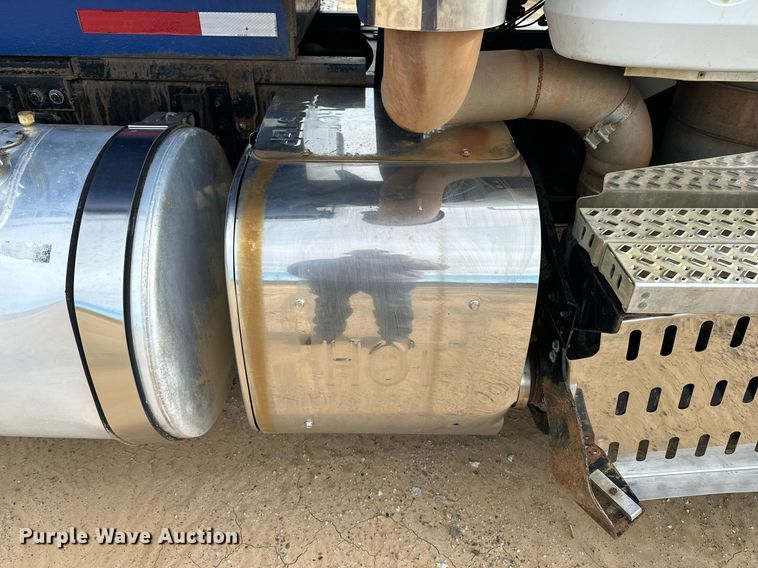 image for item DF8437 2012 Mack CXU613 dump truck