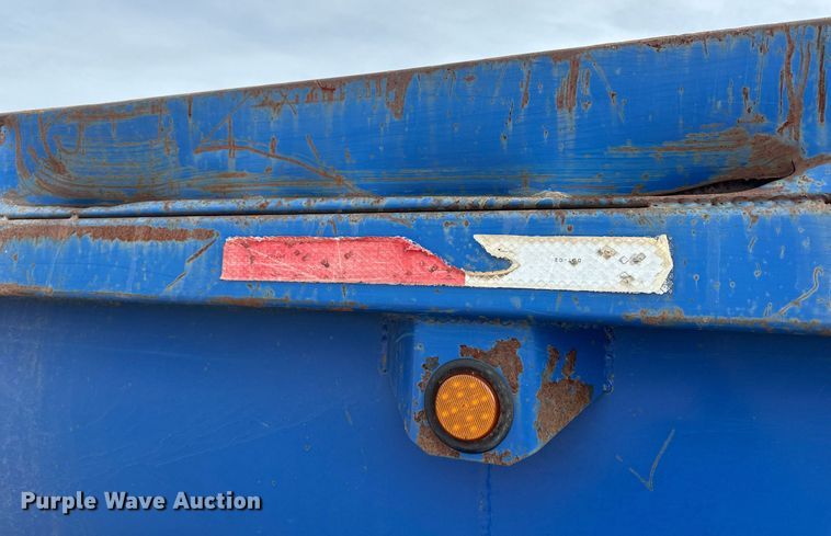 image for item DF8437 2012 Mack CXU613 dump truck