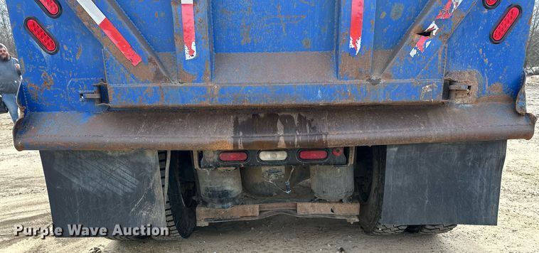 image for item DF8437 2012 Mack CXU613 dump truck