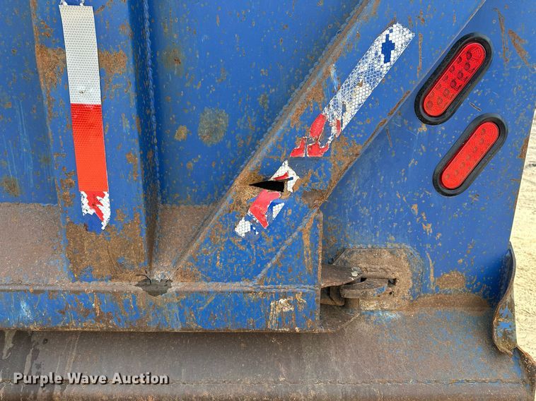 image for item DF8437 2012 Mack CXU613 dump truck