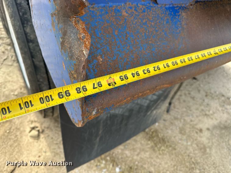 image for item DF8437 2012 Mack CXU613 dump truck