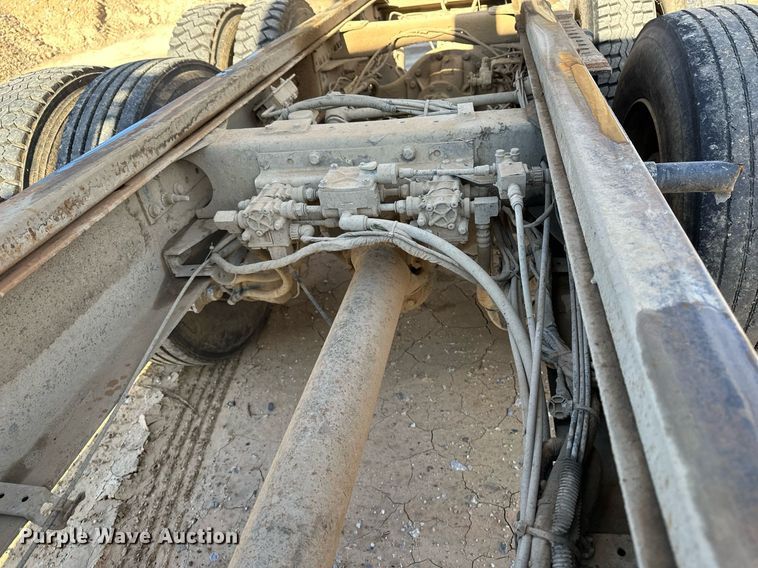 image for item DF8437 2012 Mack CXU613 dump truck